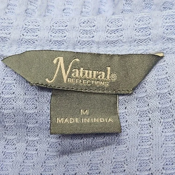 Natural Reflections Blue Waffle Knit V-Neck Top Size Medium EUC - Picture 4 of 11